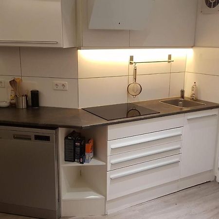 BudgetRooms - Private Rooms&Kitchen im Souterrain City Airport City Airport Mannheim Exterior foto