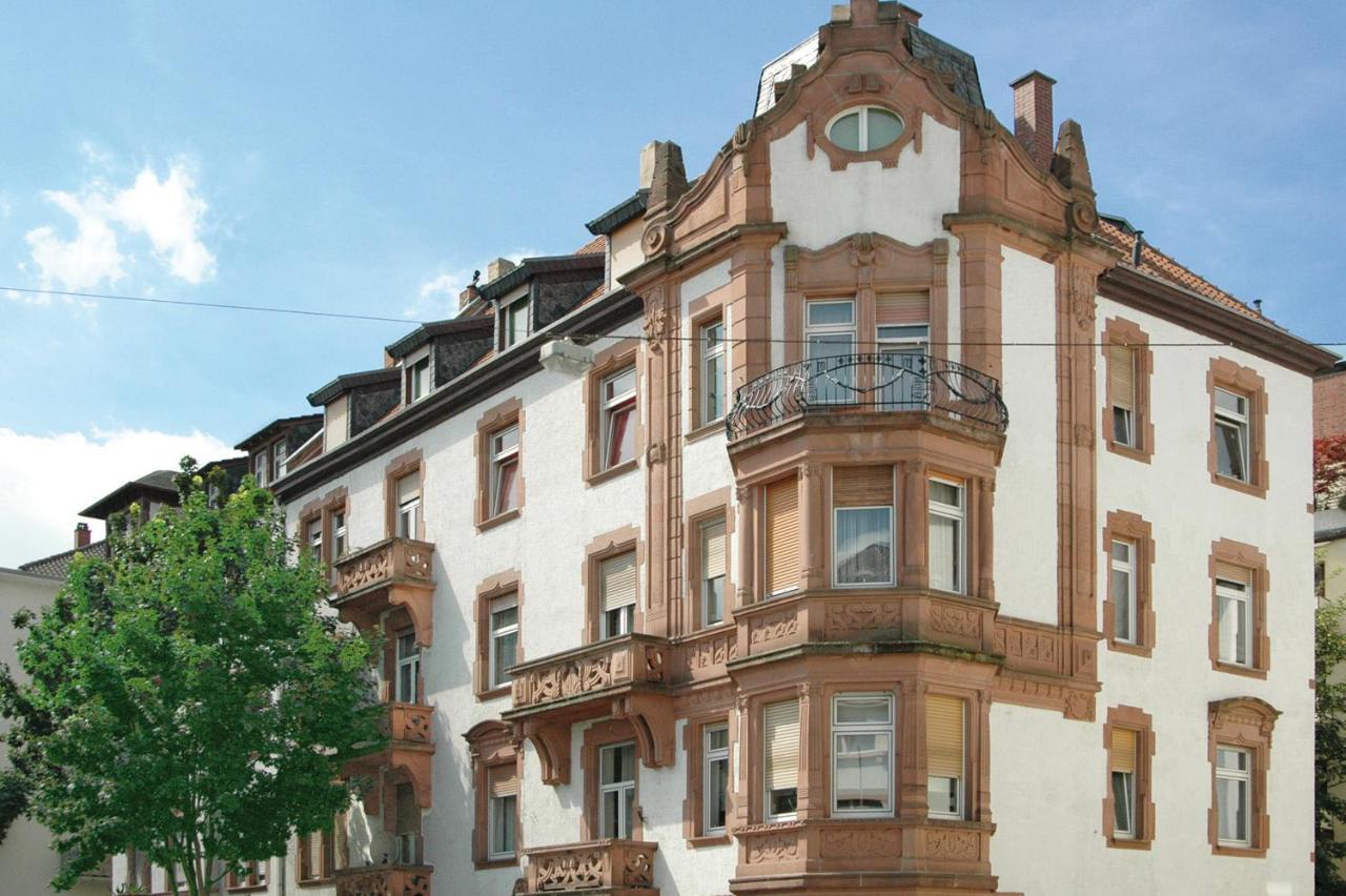 BudgetRooms - Private Rooms&Kitchen im Souterrain City Airport City Airport Mannheim Exterior foto